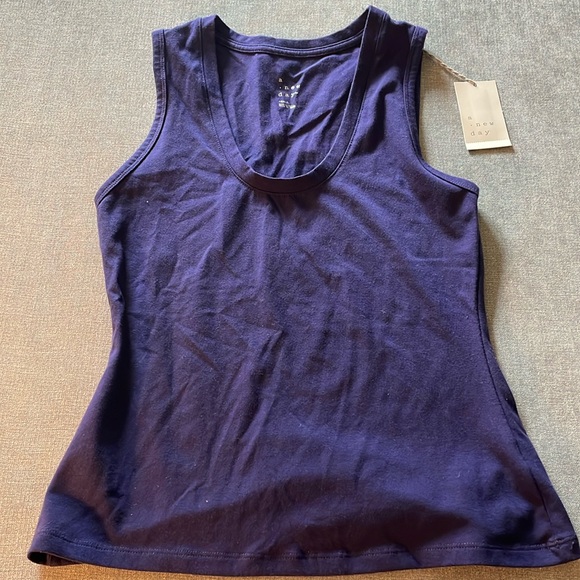 A New Day Slim Fit Tank - Picture 4 of 4